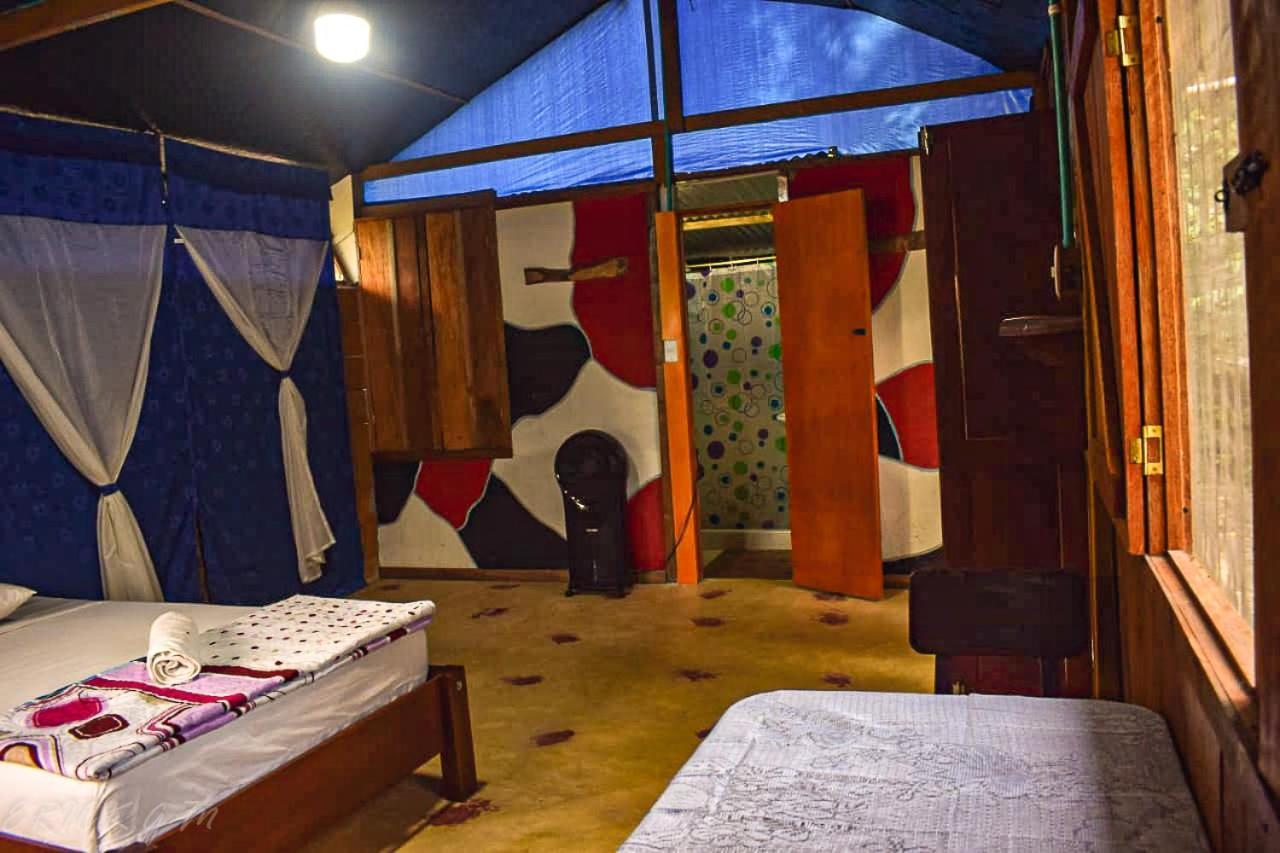 Hostal Cano Nevera La Macarena Екстериор снимка